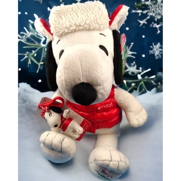 Exclusive MACY'S Signature Holiday Christmas SNOOPY Plush Toy Puppy Dog 2015 NWT - Picture 1 of 5